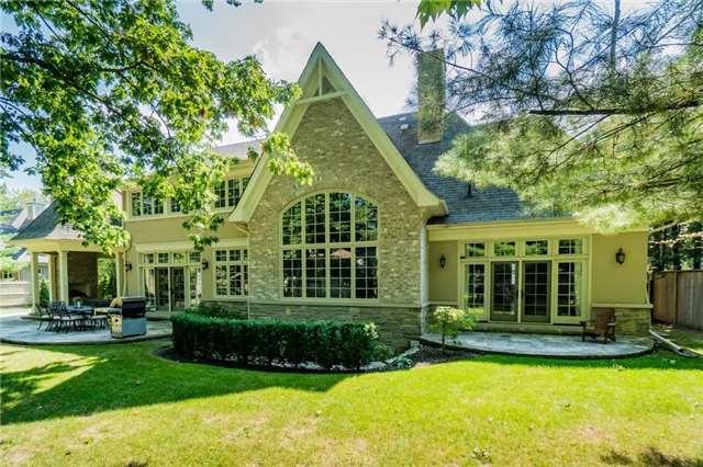 2239 Pineneedle Row, House detached with 5 bedrooms, 10 bathrooms and 11 parking in Mississauga ON | Image 2
