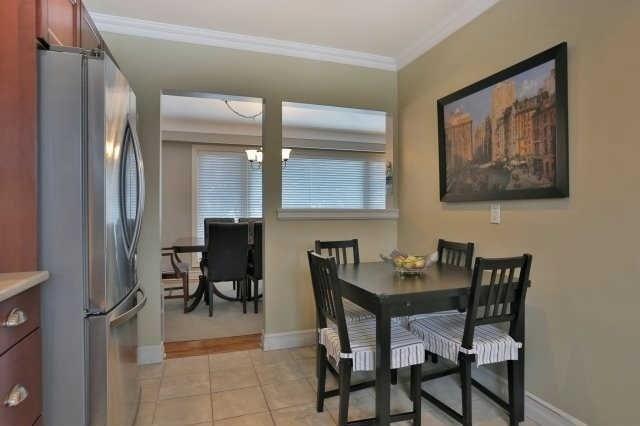 328 Burton Rd, House detached with 2 bedrooms, 2 bathrooms and 5 parking in Oakville ON | Image 20