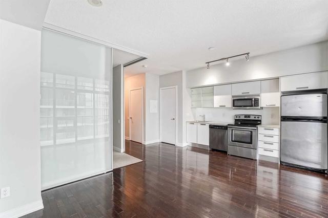 3010 - 33 Charles St E, Condo with 1 bedrooms, 1 bathrooms and 0 parking in Toronto ON | Image 6