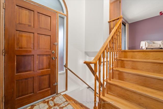 116 Sentinel Rd, House semidetached with 3 bedrooms, 2 bathrooms and 5 parking in Toronto ON | Image 12