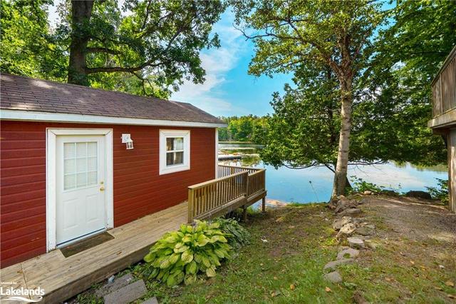 104 Lakeside Drive, House detached with 3 bedrooms, 1 bathrooms and 12 parking in McKellar ON | Image 33