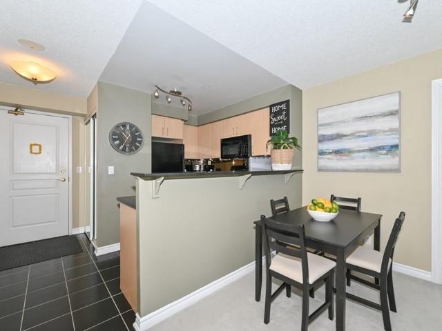 516 - 16 Dallimore Circ, Condo with 2 bedrooms, 2 bathrooms and 1 parking in Toronto ON | Image 32