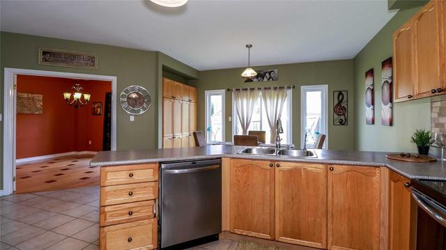 185 Madelaine Dr, House detached with 4 bedrooms, 3 bathrooms and 4 parking in Barrie ON | Image 7
