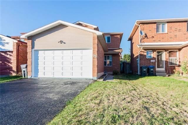 93 Ecclestone Dr, House detached with 3 bedrooms, 3 bathrooms and 3 parking in Brampton ON | Image 1