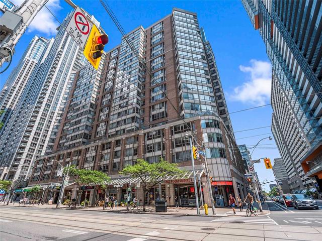 1102 - 717 Bay St, Condo with 2 bedrooms, 2 bathrooms and 1 parking in Toronto ON | Image 12