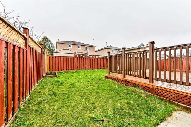37 Clydesdale Circ, House detached with 4 bedrooms, 4 bathrooms and 6 parking in Brampton ON | Image 33