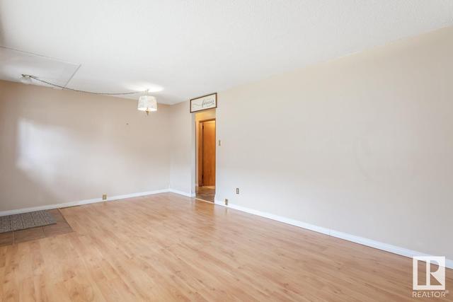 6308 135 Av Nw, House detached with 3 bedrooms, 2 bathrooms and null parking in Edmonton AB | Image 6