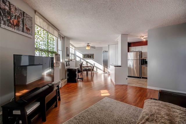 709 - 212 Kerr St, Condo with 1 bedrooms, 1 bathrooms and 1 parking in Oakville ON | Image 7