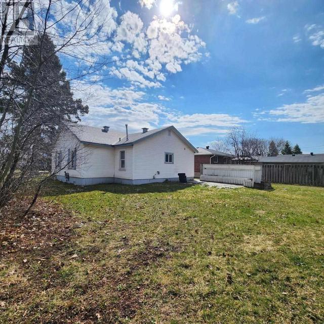 385 Whitney Ave, House detached with 2 bedrooms, 1 bathrooms and null parking in Sault Ste. Marie ON | Image 19