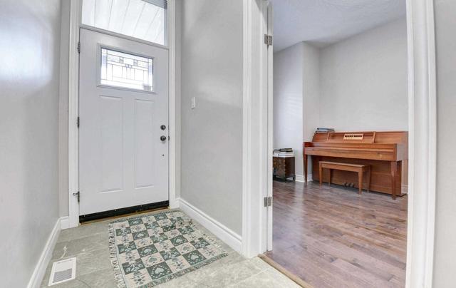 295 Clinton St, House attached with 5 bedrooms, 3 bathrooms and 1 parking in Toronto ON | Image 36