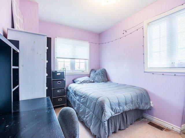 57 Manett Cres, House attached with 3 bedrooms, 3 bathrooms and 2 parking in Brampton ON | Image 17