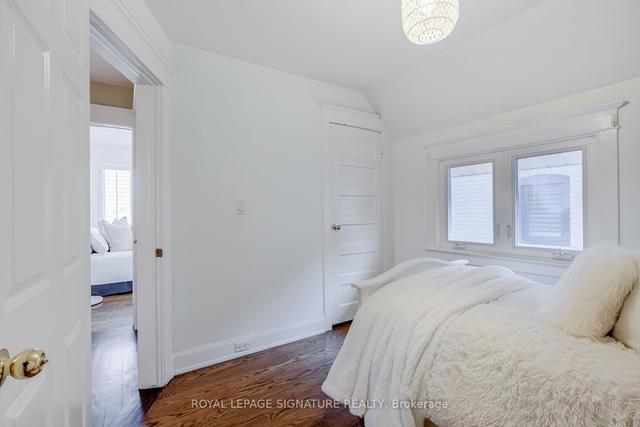 237 Bowood Ave, House detached with 4 bedrooms, 4 bathrooms and 1 parking in Toronto ON | Image 16