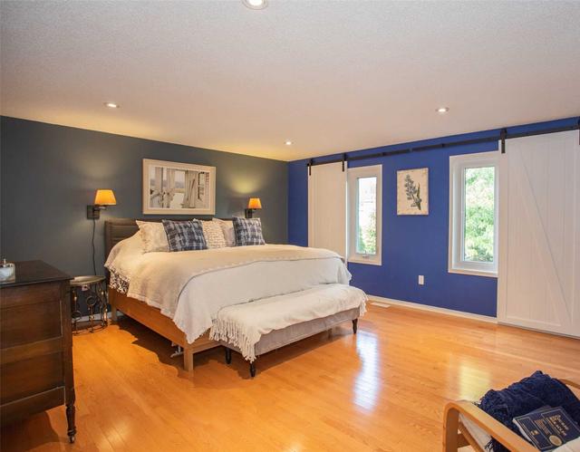 74 Strathroy Cres, House detached with 4 bedrooms, 4 bathrooms and 4 parking in Hamilton ON | Image 9