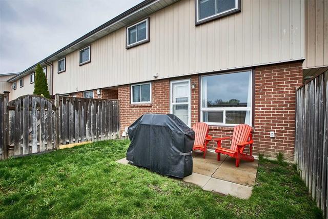 120 - 120 Nonquon Rd, Townhouse with 3 bedrooms, 1 bathrooms and 1 parking in Oshawa ON | Image 19