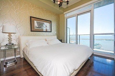 Sph4909 - 55 Bremner Blvd, Condo with 2 bedrooms, 2 bathrooms and 1 parking in Toronto ON | Image 7