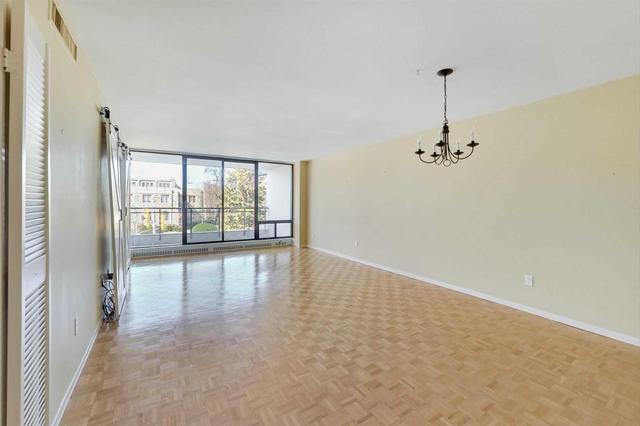 301 - 235 St Clair Ave W, Condo with 2 bedrooms, 2 bathrooms and 1 parking in Toronto ON | Image 6