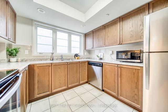 2582 Bromus Path, Townhouse with 4 bedrooms, 3 bathrooms and 2 parking in Oshawa ON | Image 5