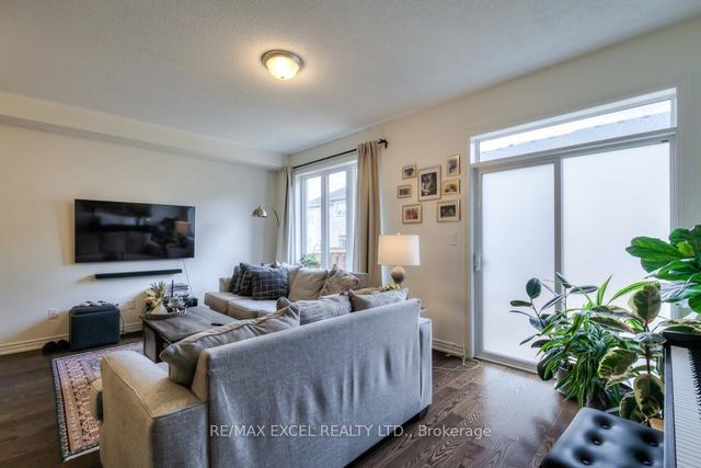 42 Sparks St, House attached with 3 bedrooms, 3 bathrooms and 2 parking in Aurora ON | Image 27