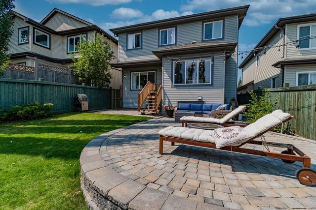27 Victor Court, House detached with 5 bedrooms, 2 bathrooms and 4 parking in Spruce Grove AB | Image 2