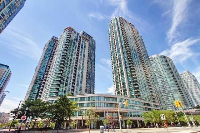 510 - 12 Yonge St, Condo with 2 bedrooms, 2 bathrooms and 1 parking in Toronto ON | Image 8