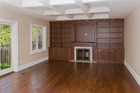 23 Mcclinchy Ave, House detached with 4 bedrooms, 4 bathrooms and 2 parking in Toronto ON | Image 3