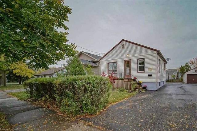 113 Powerview Ave, House detached with 2 bedrooms, 2 bathrooms and 4 parking in St. Catharines ON | Image 12