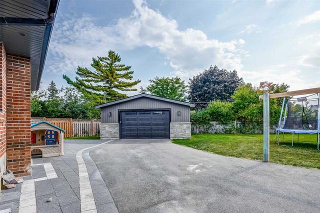 15 Joanna Dr, House detached with 3 bedrooms, 2 bathrooms and 6 parking in Toronto ON | Image 25