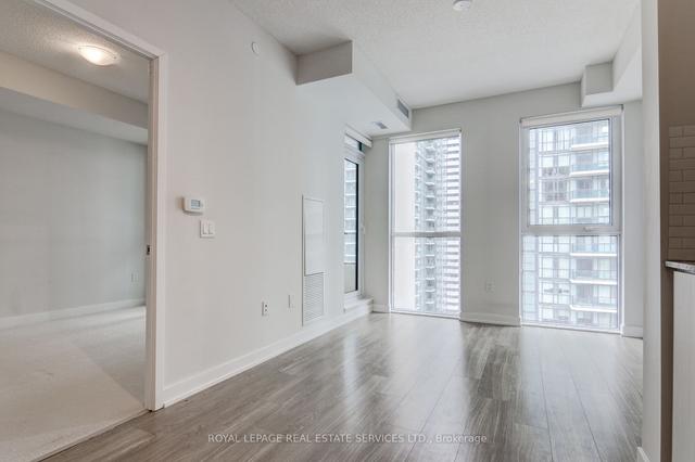 1816 - 4055 Parkside Village Dr, Condo with 2 bedrooms, 2 bathrooms and 1 parking in Mississauga ON | Image 5