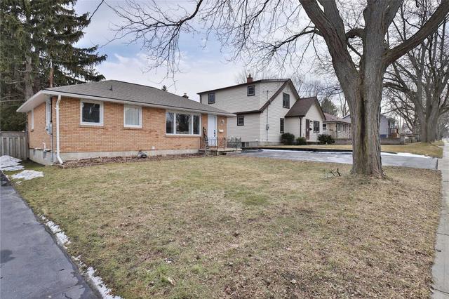 80 Gladstone Ave, House detached with 2 bedrooms, 2 bathrooms and 6 parking in London ON | Image 11