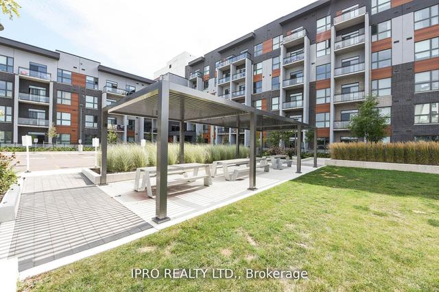 004 - 95 Dundas St, Condo with 1 bedrooms, 1 bathrooms and 1 parking in Oakville ON | Image 1