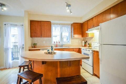 th4 - 130 Tenth St, Townhouse with 2 bedrooms, 3 bathrooms and 2 parking in Toronto ON | Image 2