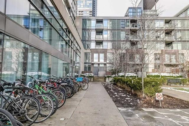 117 - 15 Brunel Crt, Condo with 1 bedrooms, 1 bathrooms and 1 parking in Toronto ON | Image 12