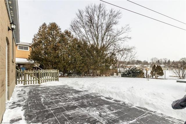 32 Meyer Drive, House detached with 4 bedrooms, 2 bathrooms and 6 parking in Guelph ON | Image 29
