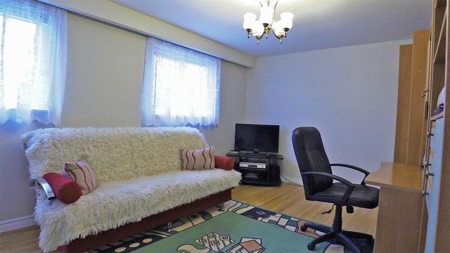 364 Fiona Terr, House detached with 3 bedrooms, 3 bathrooms and 6 parking in Mississauga ON | Image 21