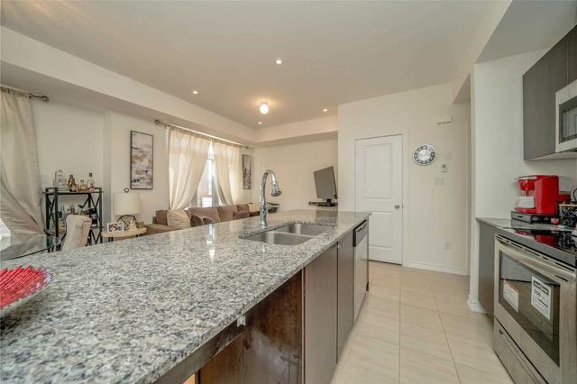 2633 Garrison Crossing, Townhouse with 2 bedrooms, 2 bathrooms and 2 parking in Pickering ON | Image 14