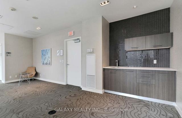 501 - 832 Bay St, Condo with 1 bedrooms, 1 bathrooms and 0 parking in Toronto ON | Image 3