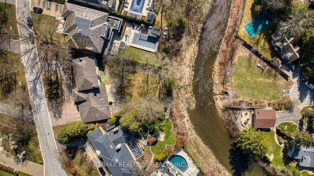29 Green Valley Rd, House detached with 6 bedrooms, 5 bathrooms and 10 parking in Toronto ON | Image 2