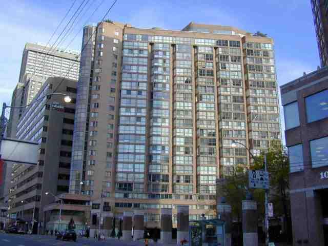 1802 - 1055 Bay St, Condo with 2 bedrooms, 2 bathrooms and 1 parking in Toronto ON | Image 1