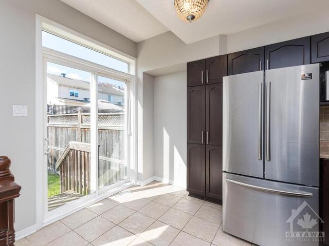 401 Dusk Private, Townhouse with 3 bedrooms, 3 bathrooms and 3 parking in Ottawa ON | Image 10
