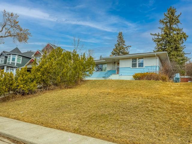3712 8 Avenue Nw, House detached with 2 bedrooms, 1 bathrooms and 3 parking in Calgary AB | Image 16