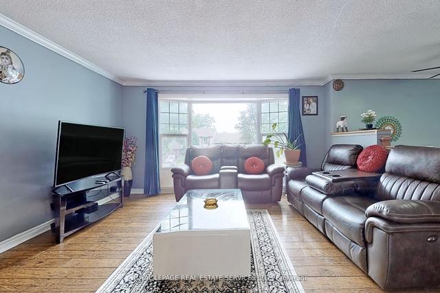 20 Ferman Dr, House detached with 3 bedrooms, 2 bathrooms and 4 parking in Guelph ON | Image 34