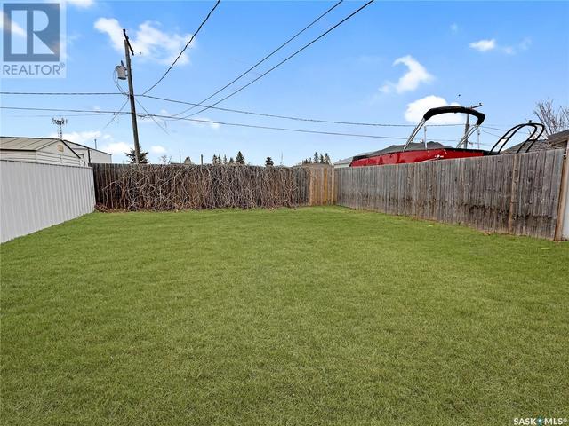 215 Earl Street, House detached with 2 bedrooms, 1 bathrooms and null parking in Balcarres SK | Image 16