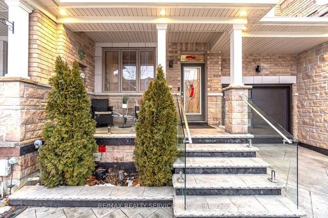 22 Yellowknife Rd N, House attached with 4 bedrooms, 4 bathrooms and 4 parking in Brampton ON | Image 34