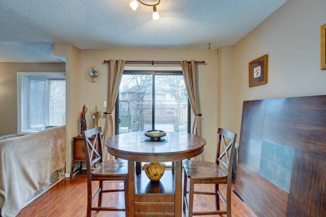 27 Barrett Cres, House detached with 3 bedrooms, 2 bathrooms and 4 parking in Ajax ON | Image 4