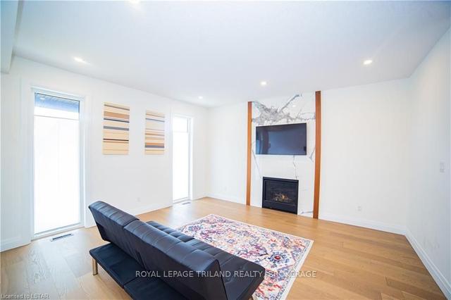 2181 Tokala Tr, House detached with 3 bedrooms, 4 bathrooms and 4 parking in London ON | Image 34