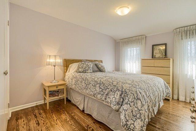 17 Redcastle Cres, House detached with 4 bedrooms, 3 bathrooms and 3 parking in Toronto ON | Image 15