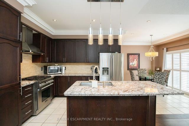3321 Steeplechase Dr, House detached with 4 bedrooms, 3 bathrooms and 4 parking in Burlington ON | Image 37