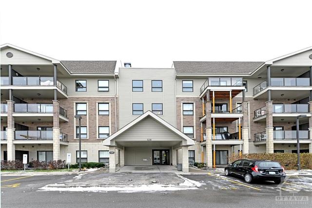101 - 120 Prestige Circle, Condo with 2 bedrooms, 2 bathrooms and 2 parking in Ottawa ON | Image 1