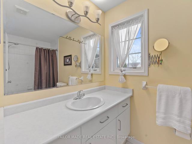 27 Allness Rd, House detached with 3 bedrooms, 3 bathrooms and 3 parking in Brampton ON | Image 9