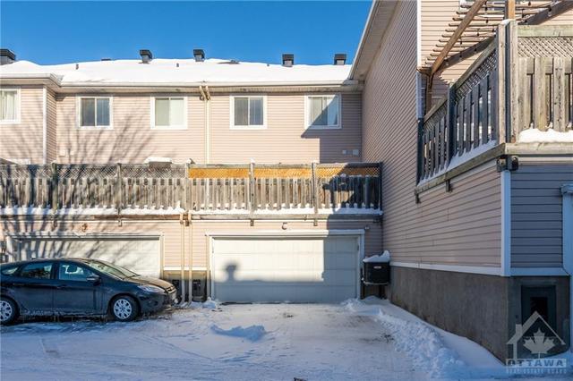 46 Colchester Square, Townhouse with 3 bedrooms, 3 bathrooms and 4 parking in Ottawa ON | Image 29